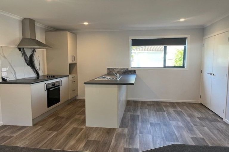 Photo of property in 10 Blanche Way, Half Moon Bay, Auckland, 2012