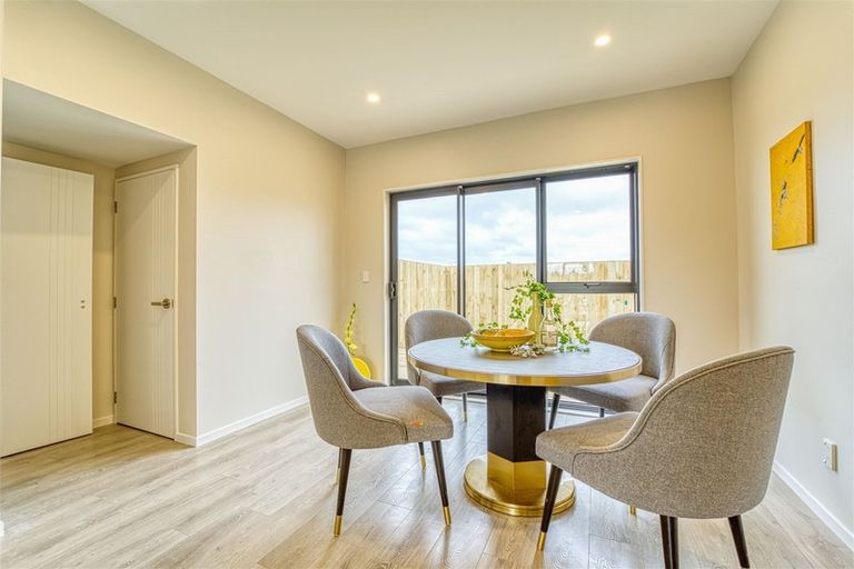 Photo of property in 4 Lawson Creek Street, Massey, Auckland, 0614