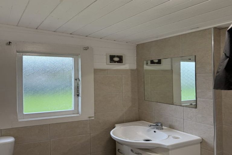 Photo of property in 163 Cornfoot Street, Castlecliff, Whanganui, 4501