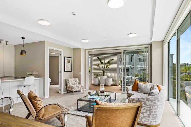 Photo of property in 231 Hibiscus Drive, Orewa, 0931