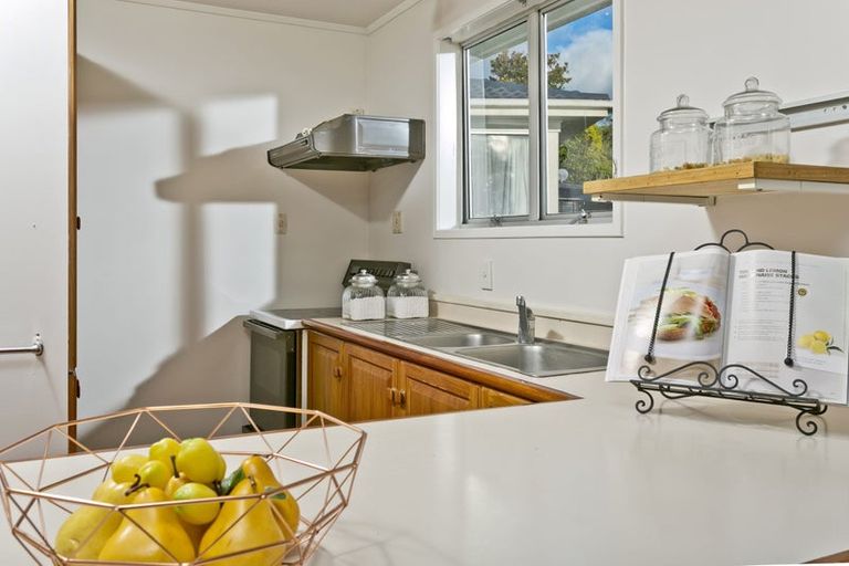 Photo of property in 46 Castleton Street, Birkdale, Auckland, 0626