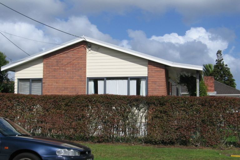 Photo of property in 8 Fairdene Avenue, Henderson, Auckland, 0610