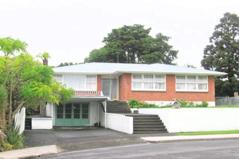 Photo of property in 24 Choice Avenue, Henderson, Auckland, 0612