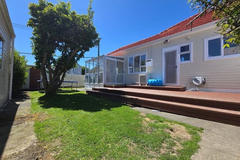 Photo of property in 64 Athlone Crescent, Avalon, Lower Hutt, 5011