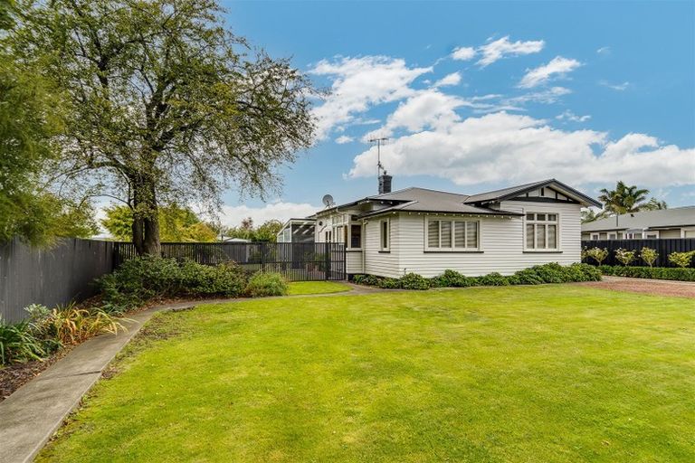 Photo of property in 130 Gloucester Street, Taradale, Napier, 4112