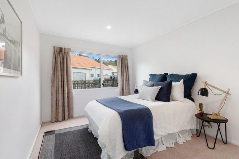 Photo of property in 8 Lakeside Villas, Whitby, Porirua, 5024