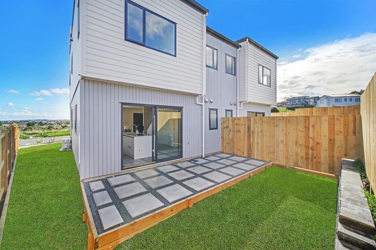 Photo of property in 56b Crestview Rise, Papakura, 2110