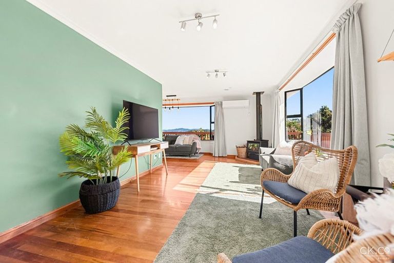 Photo of property in 24 Titiro Moana Road, Korokoro, Lower Hutt, 5012