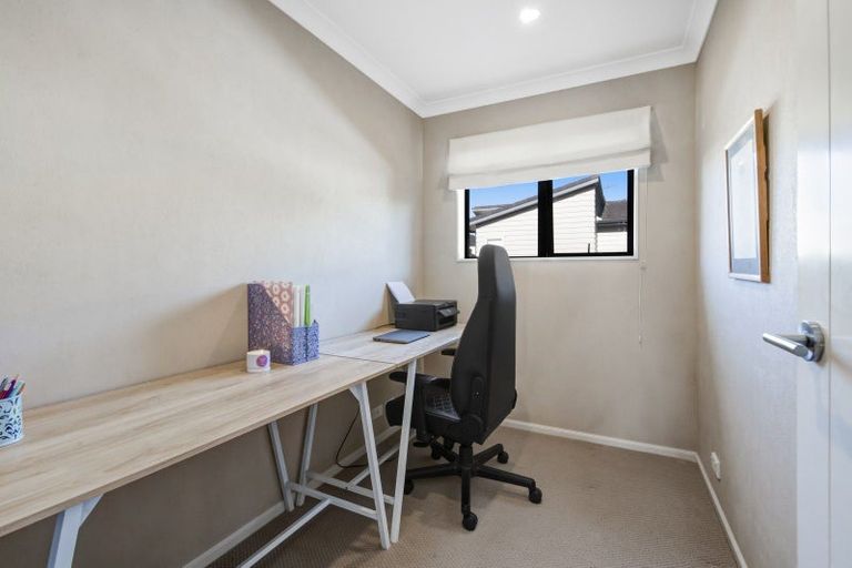 Photo of property in 22 Bur Oak Terrace, Schnapper Rock, Auckland, 0632