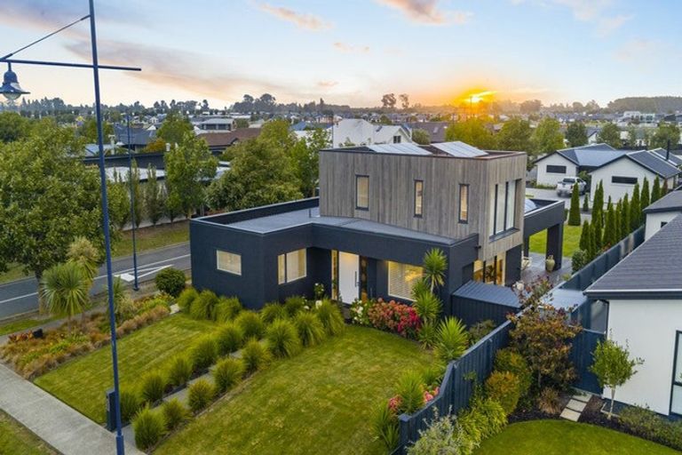 Photo of property in 2 Te Wairewa Street, Pegasus, 7612