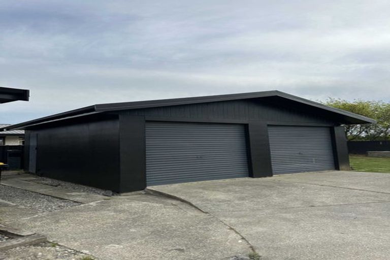 Photo of property in 130 Cunningham Crescent, Grasmere, Invercargill, 9810