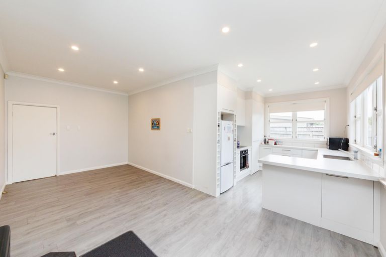 Photo of property in 96 Ferguson Street, West End, Palmerston North, 4412