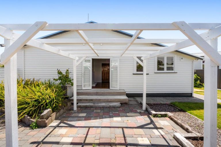 Photo of property in 2 Mcvay Street, Napier South, Napier, 4110
