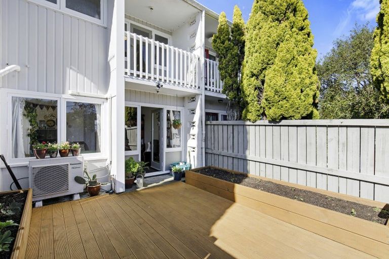 Photo of property in 8/6-8 Keys Street, Elderslea, Upper Hutt, 5018