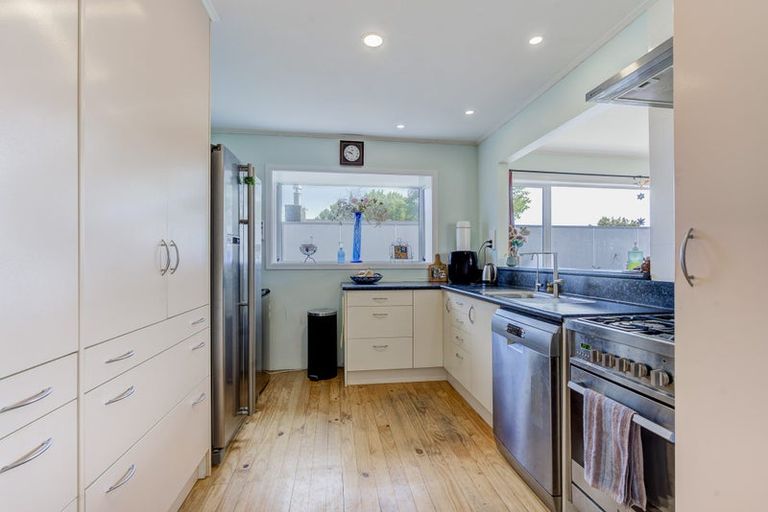 Photo of property in 10 Stewart Place, Melville, Hamilton, 3206