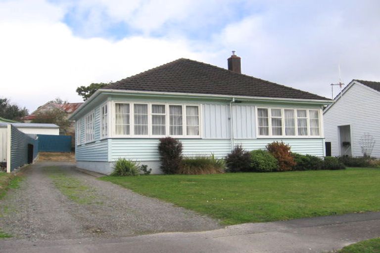 Photo of property in 12 Moheke Avenue, Roslyn, Palmerston North, 4414