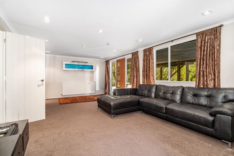 Photo of property in 52 Katherine Mansfield Drive, Whitemans Valley, Upper Hutt, 5371