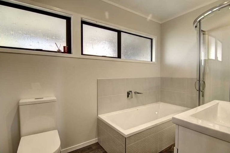 Photo of property in 80 Broomfields Road, Whitford, Howick, 2571