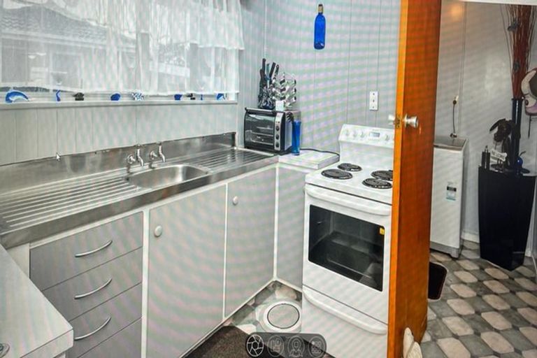 Photo of property in 13 Lipton Grove, Opaheke, Papakura, 2113