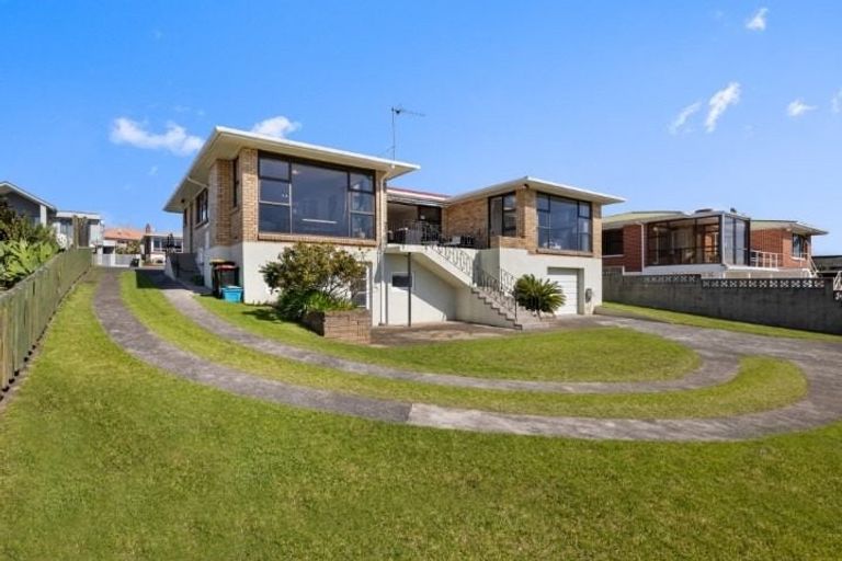 Photo of property in 21 Tirinui Crest Road, Otumoetai, Tauranga, 3110