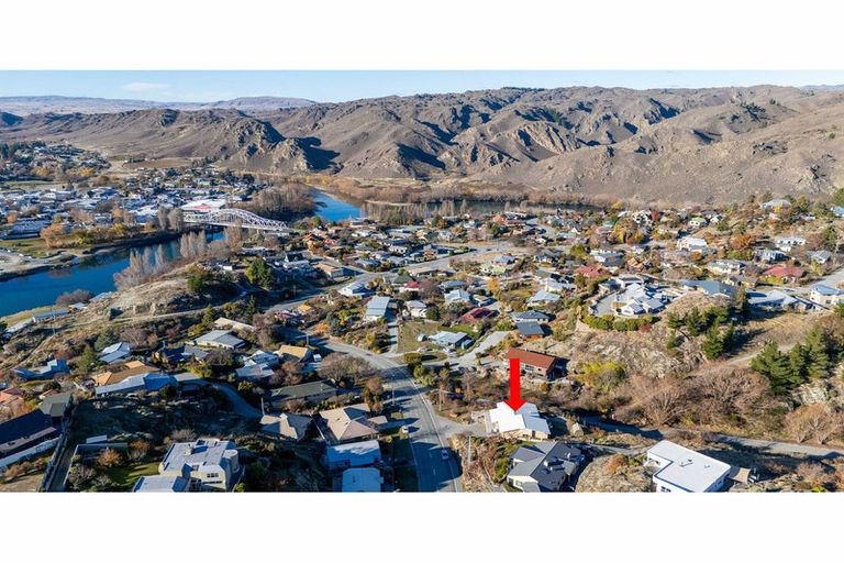 Photo of property in 16 Aronui Road, Bridge Hill, Alexandra, 9320