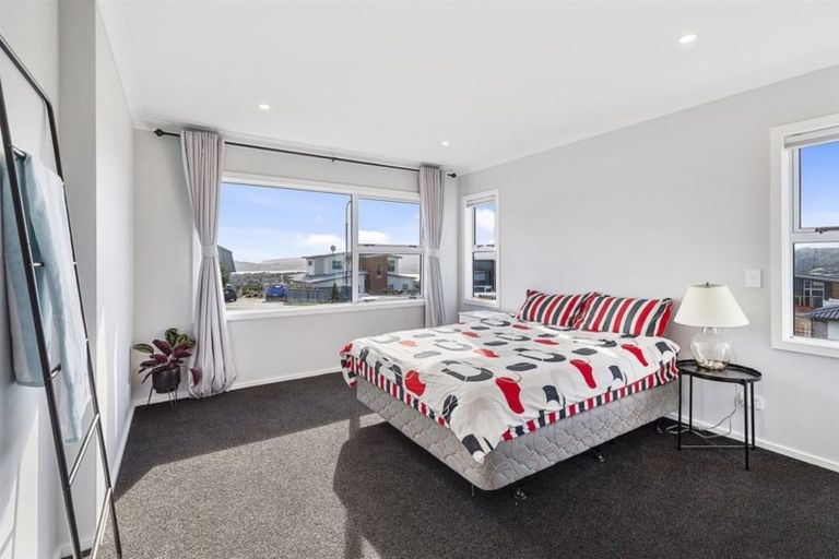 Photo of property in 158 Endeavour Drive, Whitby, Porirua, 5024