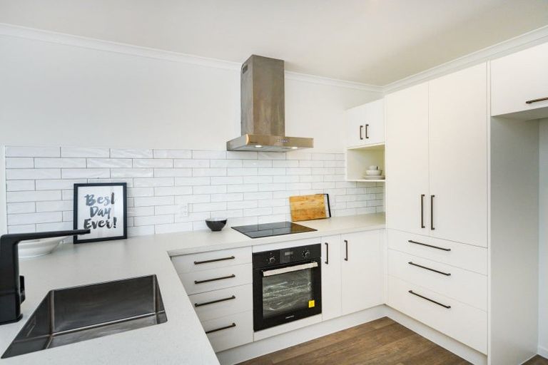 Photo of property in 1c Hereford Street, West End, Palmerston North, 4410