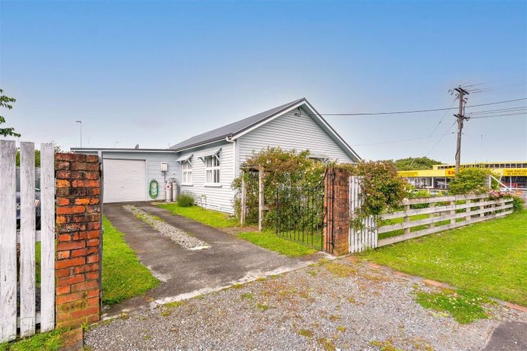 Photo of property in 12 Daniell Street, Featherston, 5710