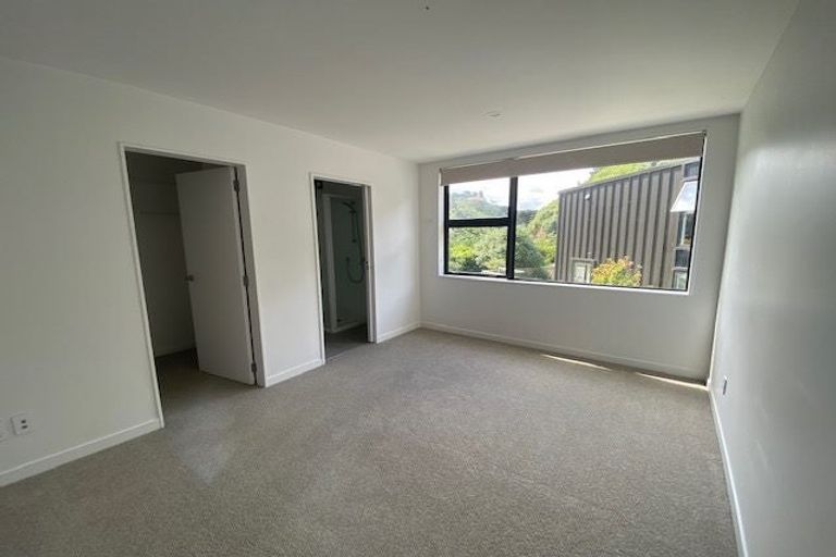 Photo of property in 41 Rua Kai Way, Brooklyn, Wellington, 6021