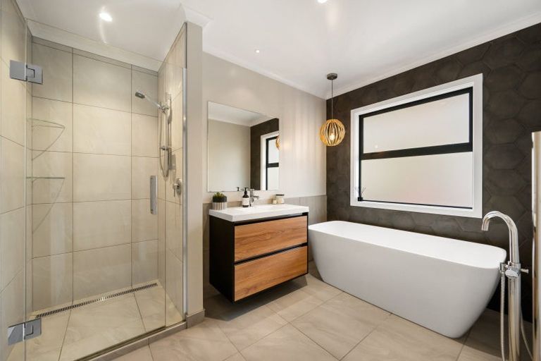 Photo of property in 210 Aubrey Road, Wanaka, 9305