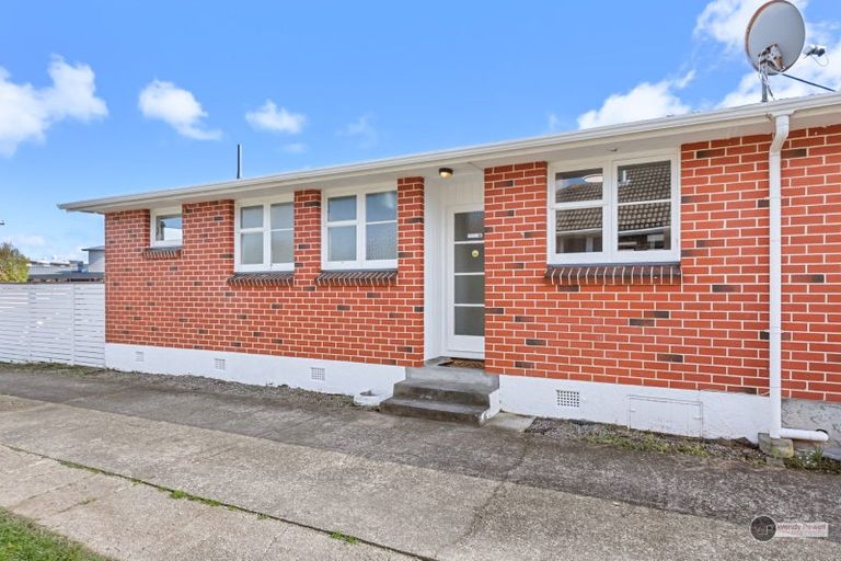 Photo of property in 58 Wai-iti Crescent, Woburn, Lower Hutt, 5010