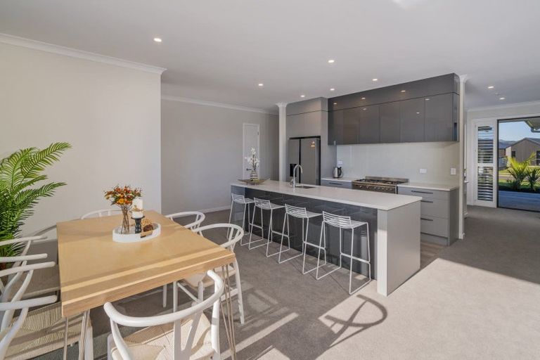 Photo of property in 28 Ngaroma Crescent, Whitianga, 3510