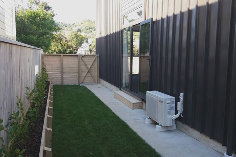 Photo of property in 74u1 Derwent Street, Island Bay, Wellington, 6023