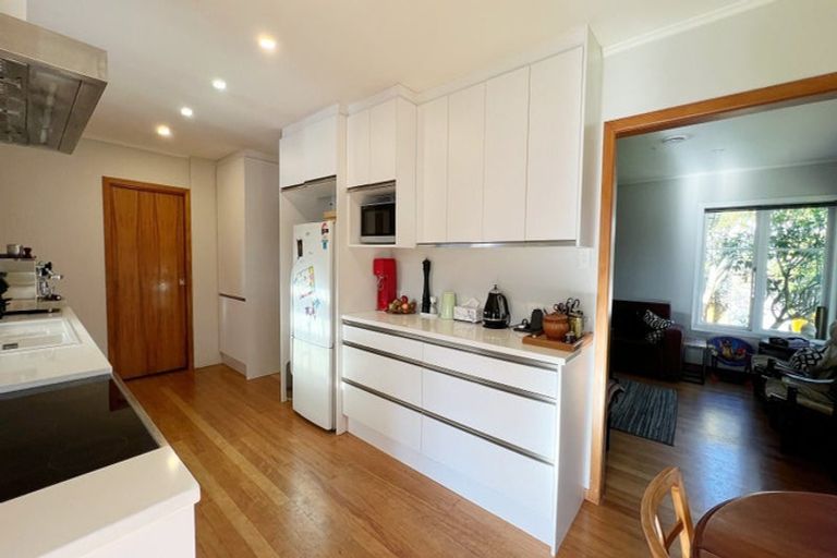 Photo of property in 63 Kervil Avenue, Te Atatu Peninsula, Auckland, 0610