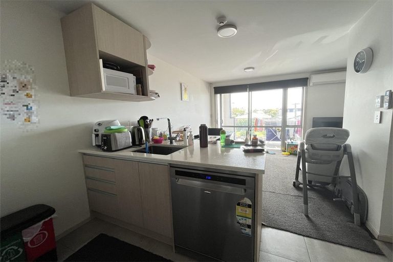 Photo of property in 4/376 Worcester Street, Linwood, Christchurch, 8011