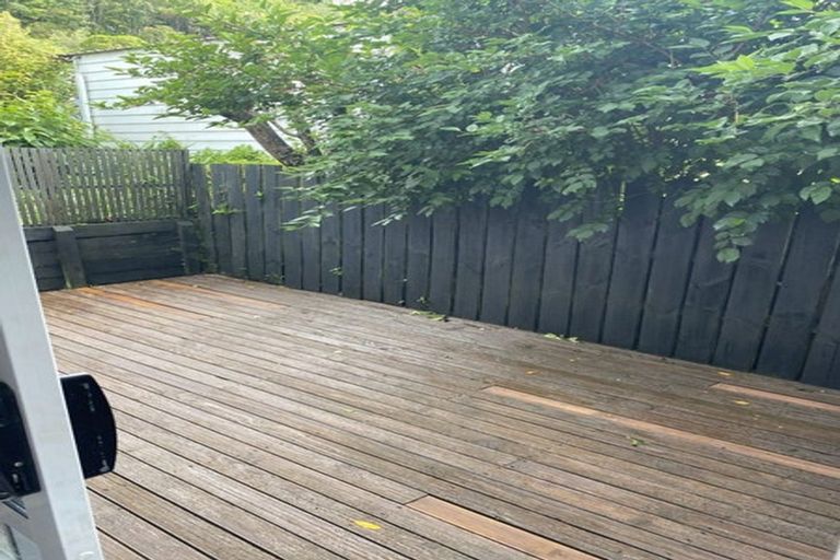 Photo of property in 8 Westra View, Tawa, Wellington, 5028