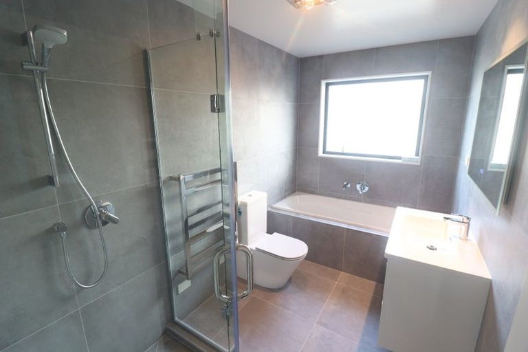 Photo of property in 16 Thomas Rielly Avenue, Hobsonville, Auckland, 0616