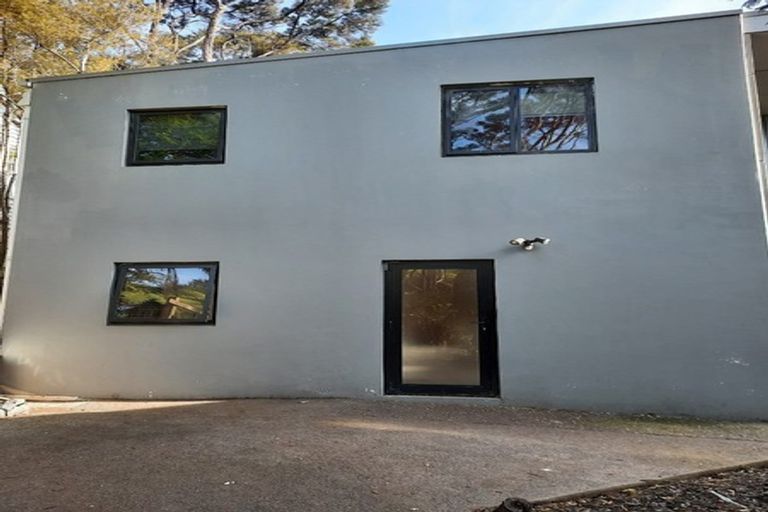 Photo of property in 20d Konini Road, Titirangi, Auckland, 0604