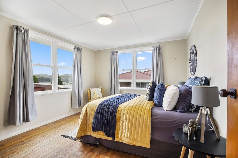 Photo of property in 43 Piko Street, Titahi Bay, Porirua, 5022