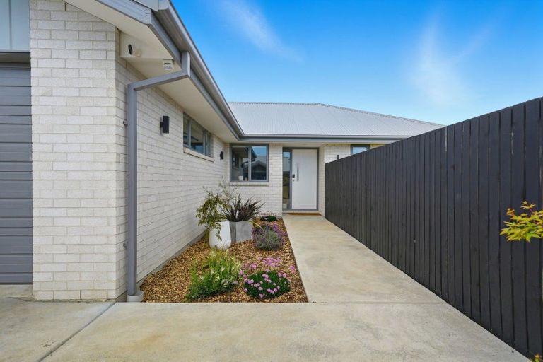 Photo of property in 5 Hunter Lane, Amberley, 7410