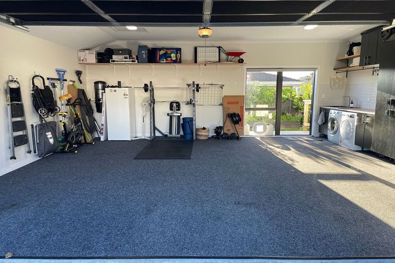 Photo of property in 1/44 Sunnynook Road, Sunnynook, Auckland, 0620