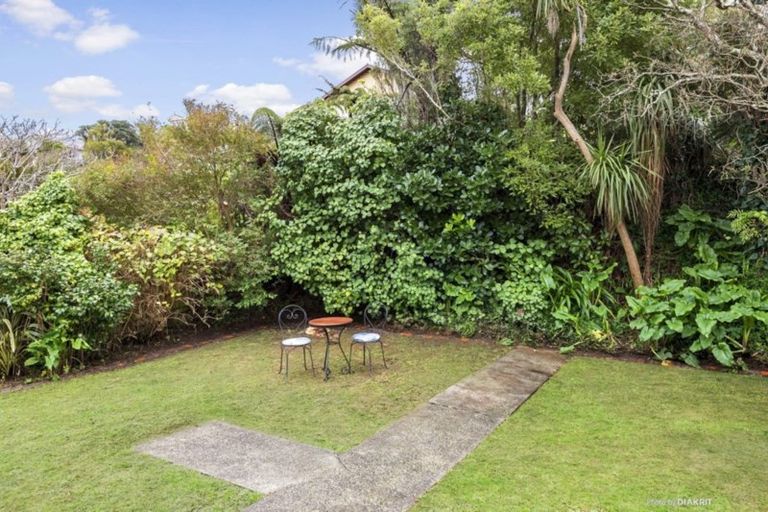 Photo of property in 32 Hohiria Road, Hataitai, Wellington, 6021