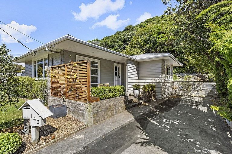 Photo of property in 142 Campbell Street, Karori, Wellington, 6012