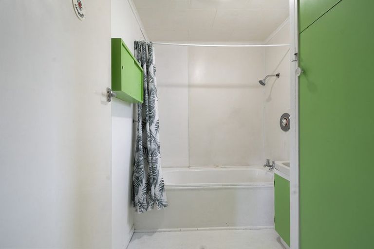 Photo of property in 68 Nash Parade, Foxton Beach, Foxton, 4815