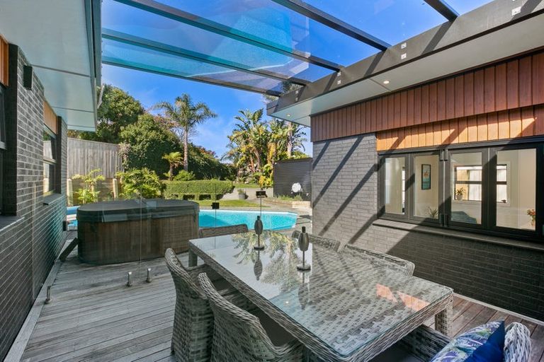 Photo of property in 5b Wesley Avenue, Frankleigh Park, New Plymouth, 4310