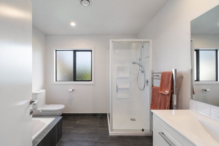 Photo of property in 36 Freedom Drive, Kelvin Grove, Palmerston North, 4414