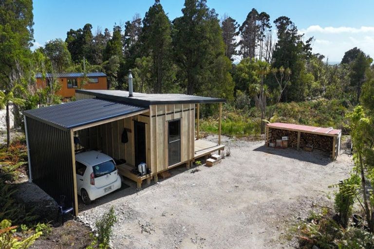 Photo of property in 898 Cape Foulwind Road, Cape Foulwind, 7892