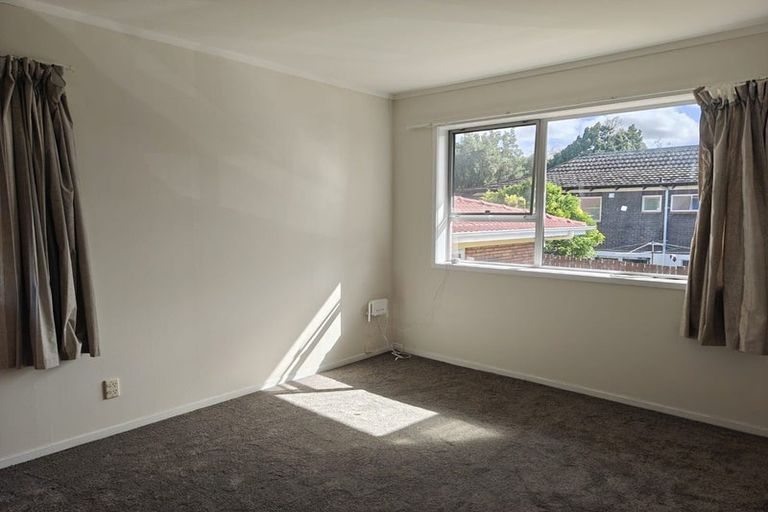 Photo of property in 3/8 Pamela Place, New Lynn, Auckland, 0600