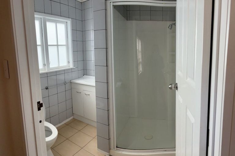 Photo of property in 7 Orinda Close, Botany Downs, Auckland, 2010