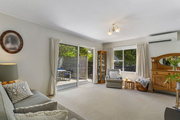 Photo of property in 71 Hartley Terrace, Massey, Auckland, 0614